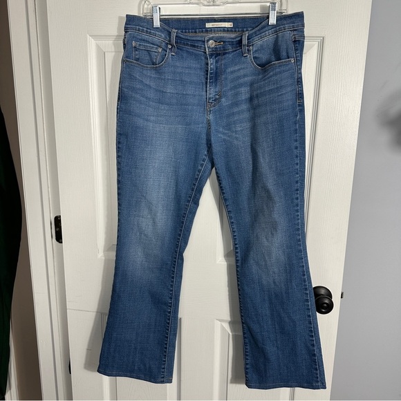 Levi's 515 bootcut jeans, size 12, medium wash, casual, denim, spring, outdoors - Picture 5 of 6